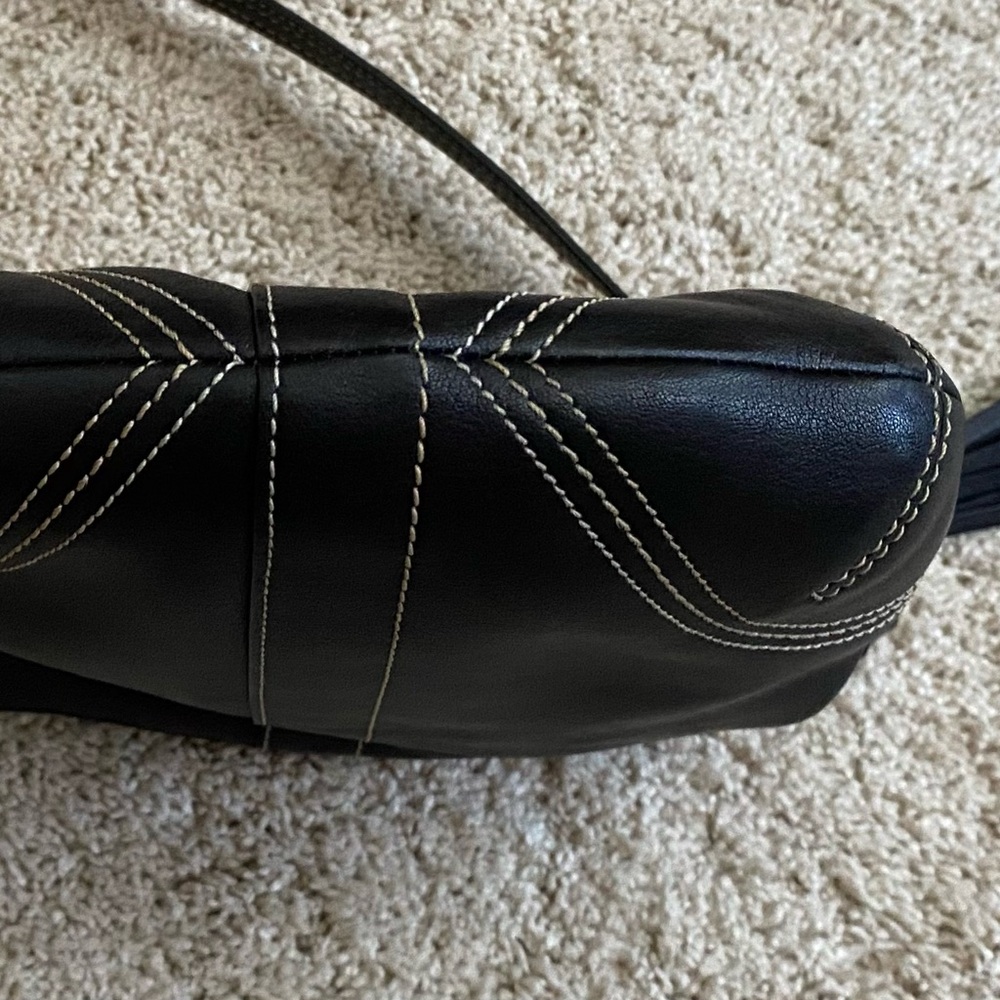 Small COACH Crossbody Handbag - black leather - Picture 9 of 10